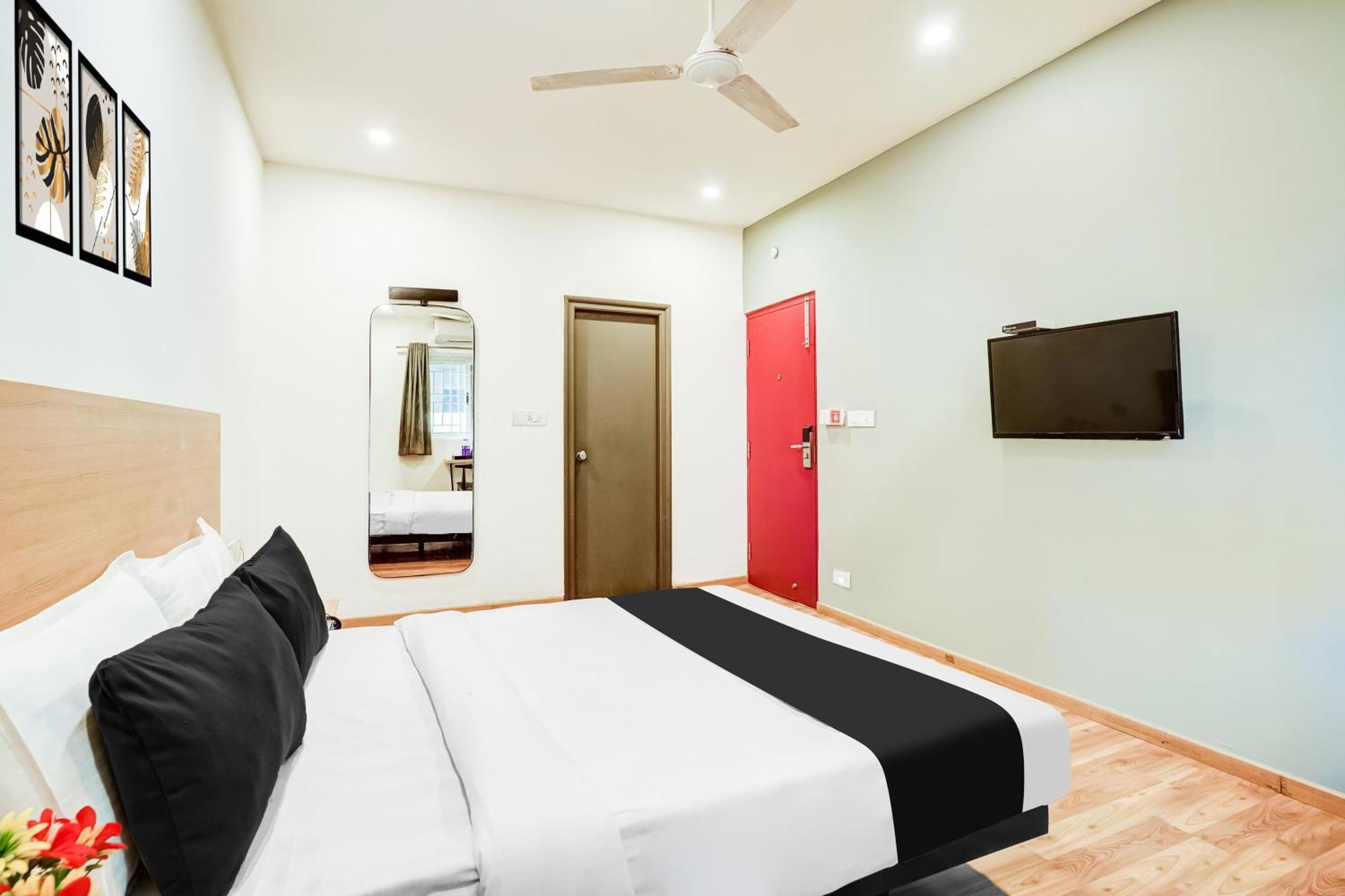 Super Townhouse Rr Nagar Hotel Bangalore Buitenkant foto